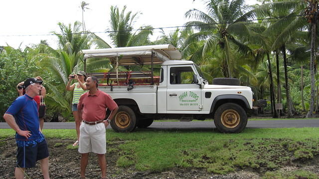 Inland safari on Taha'a